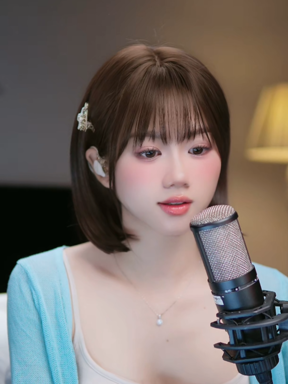 @HO&Agrave;NG AN CAO 💫