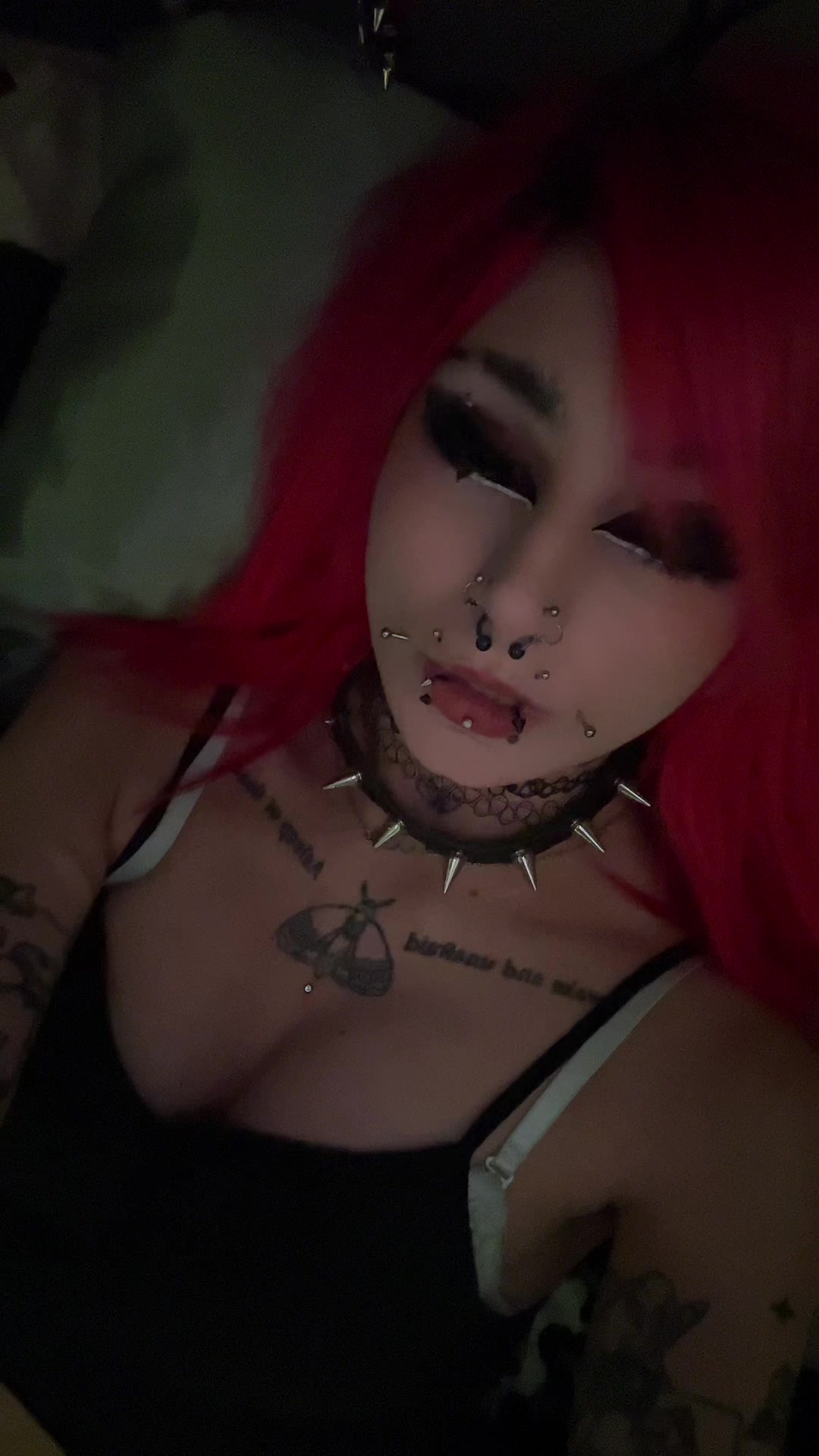 @z0mbi3_b1t3s