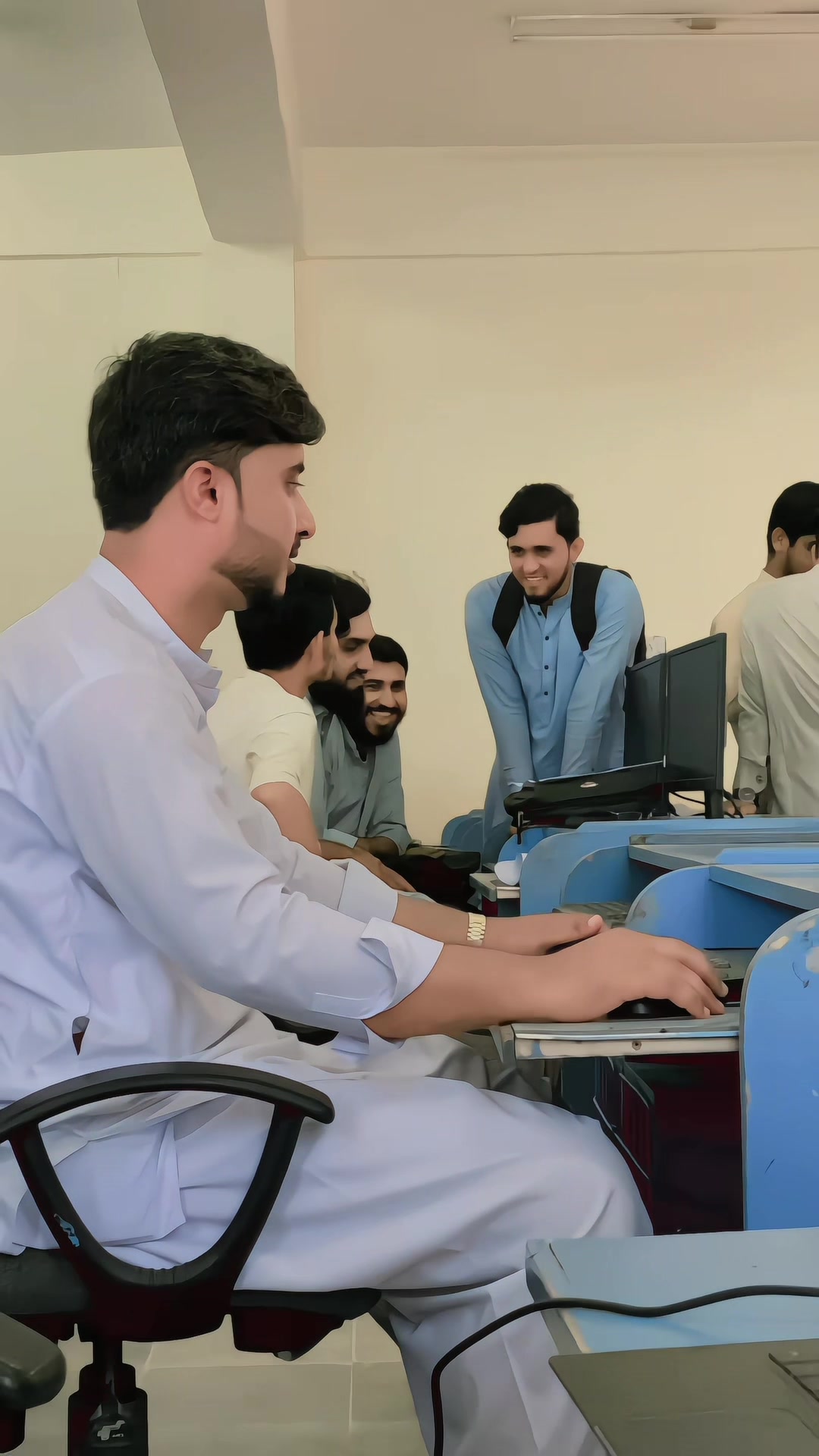 @SHEhzADA__09🦅