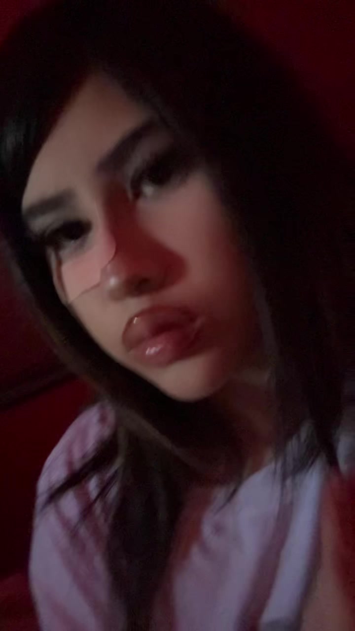 @>,..,<