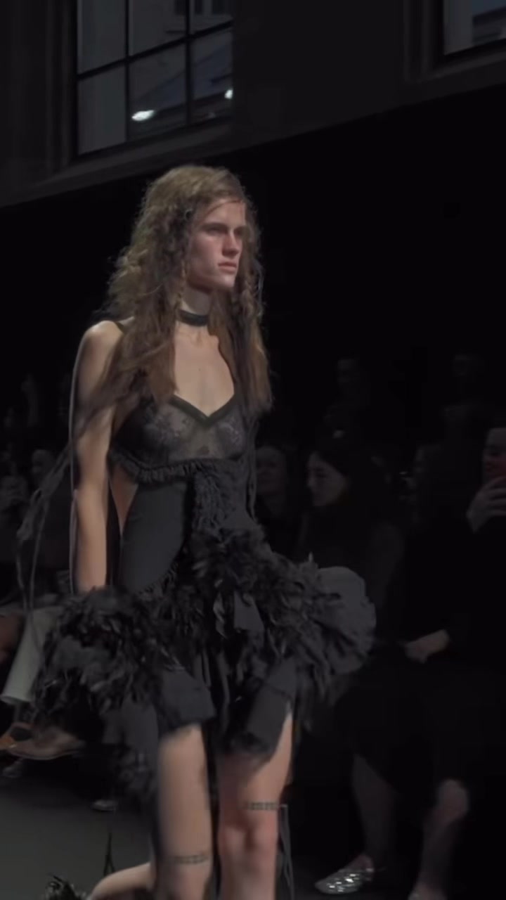 @models walk✨