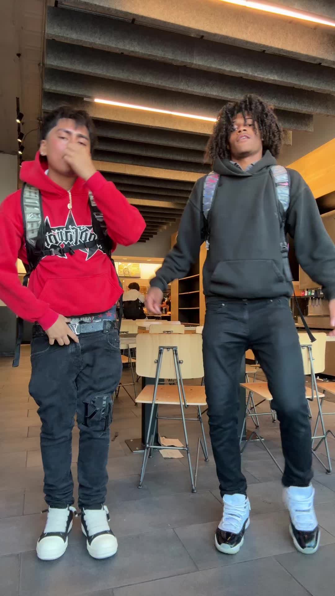 @J2🧌