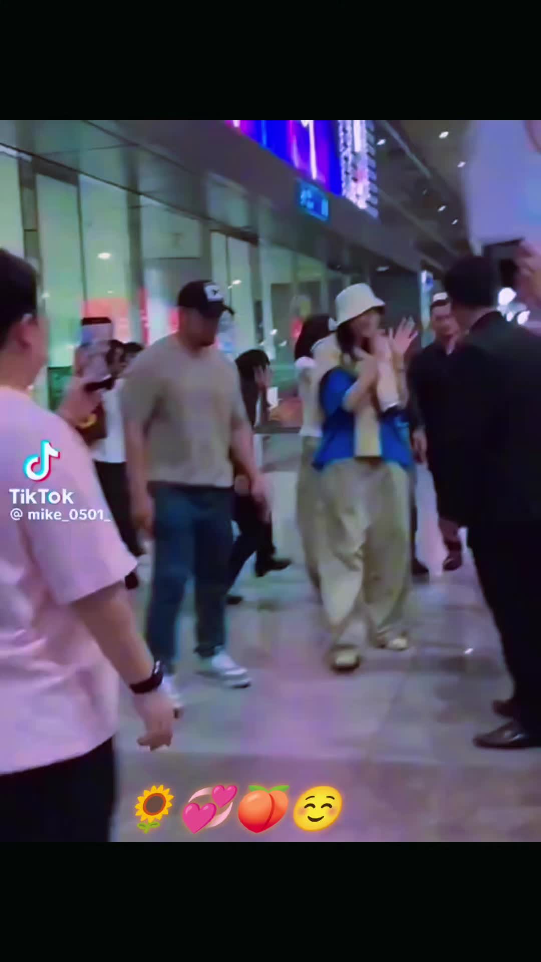 @แฮ็ด ปรีเลขา