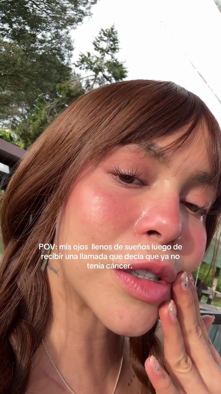@annierawrrrrr