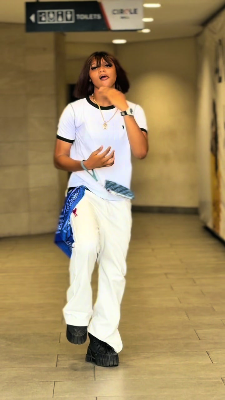 @afroblueries
