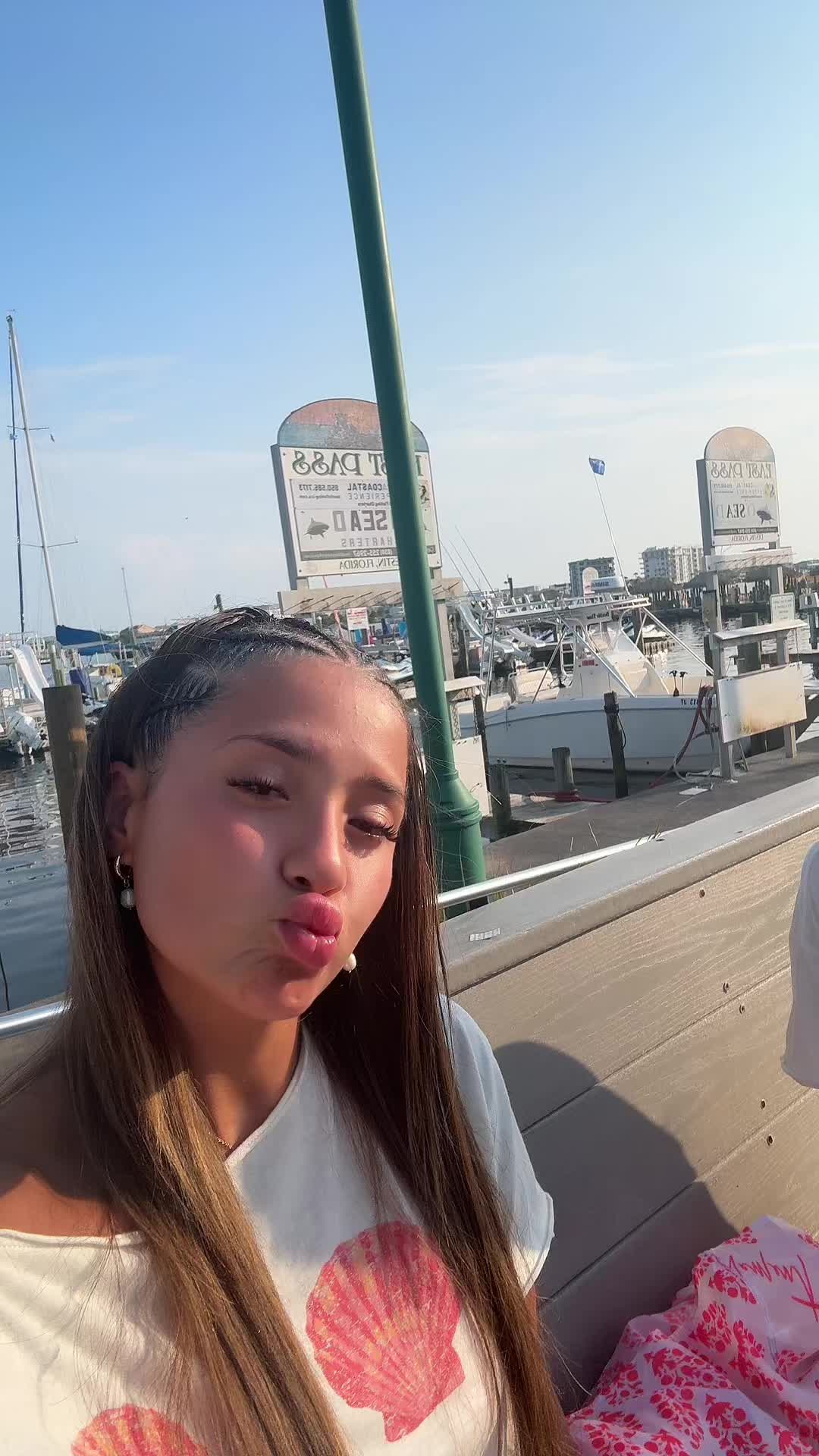 @J A D E ✰