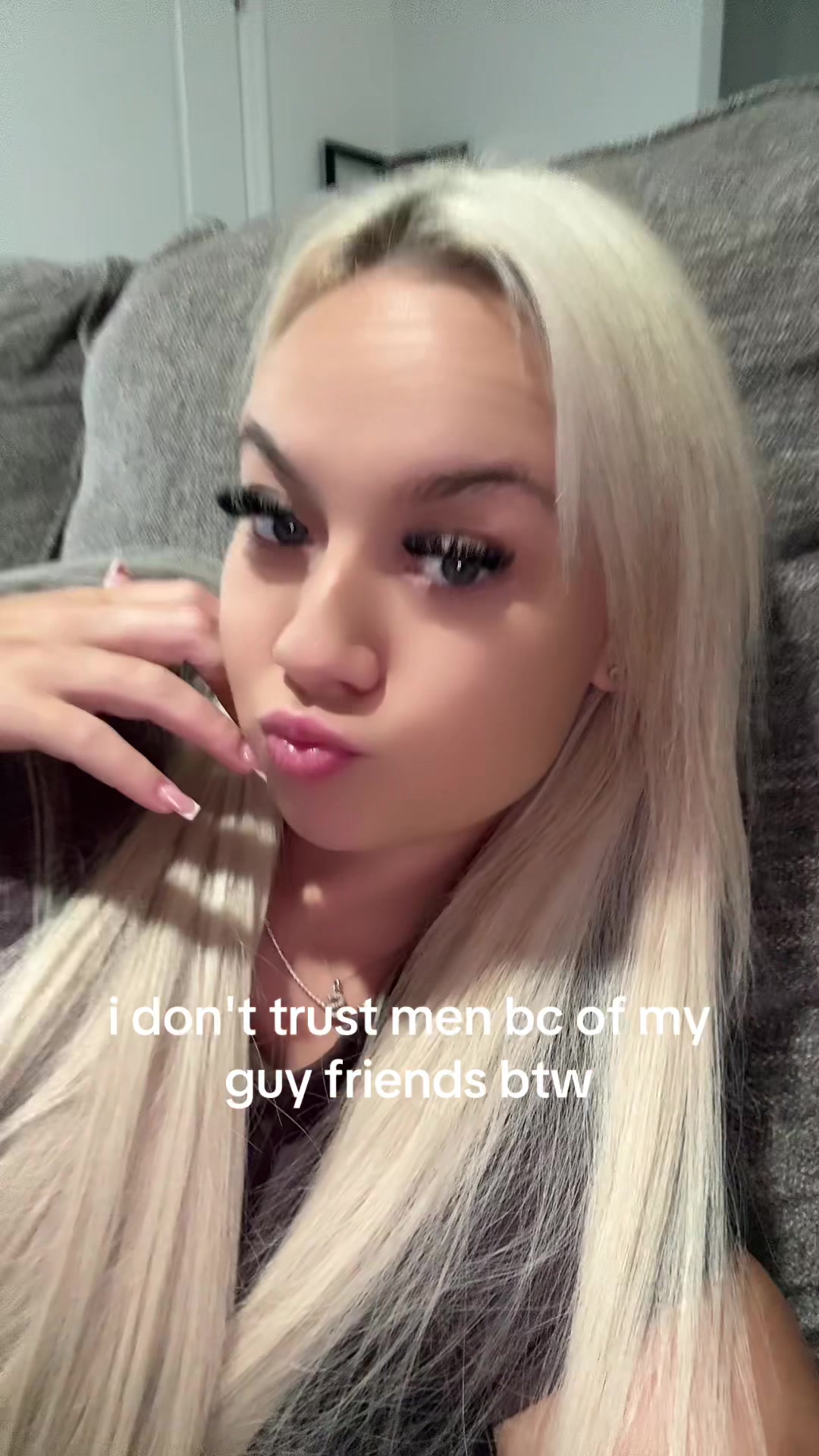 @Sophia 🩷