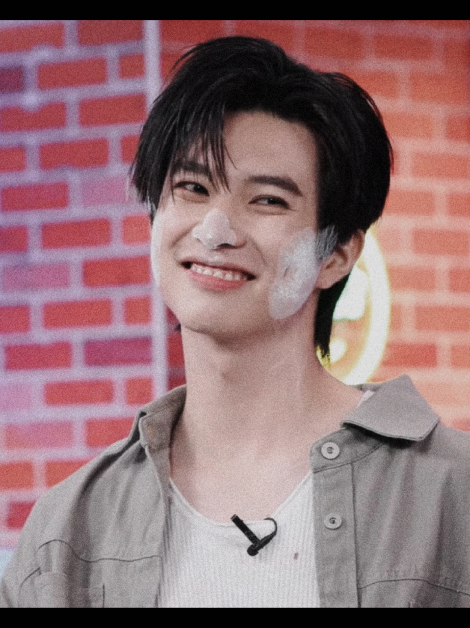 @@astonverse 🌍🧡