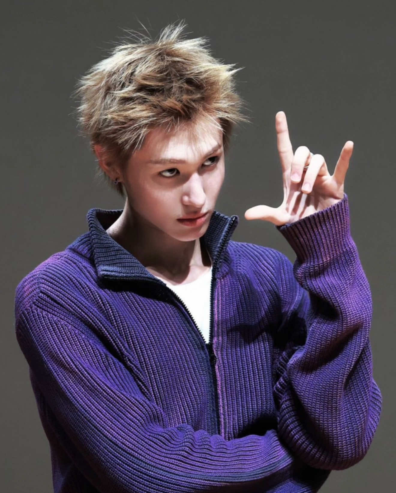 @YJ