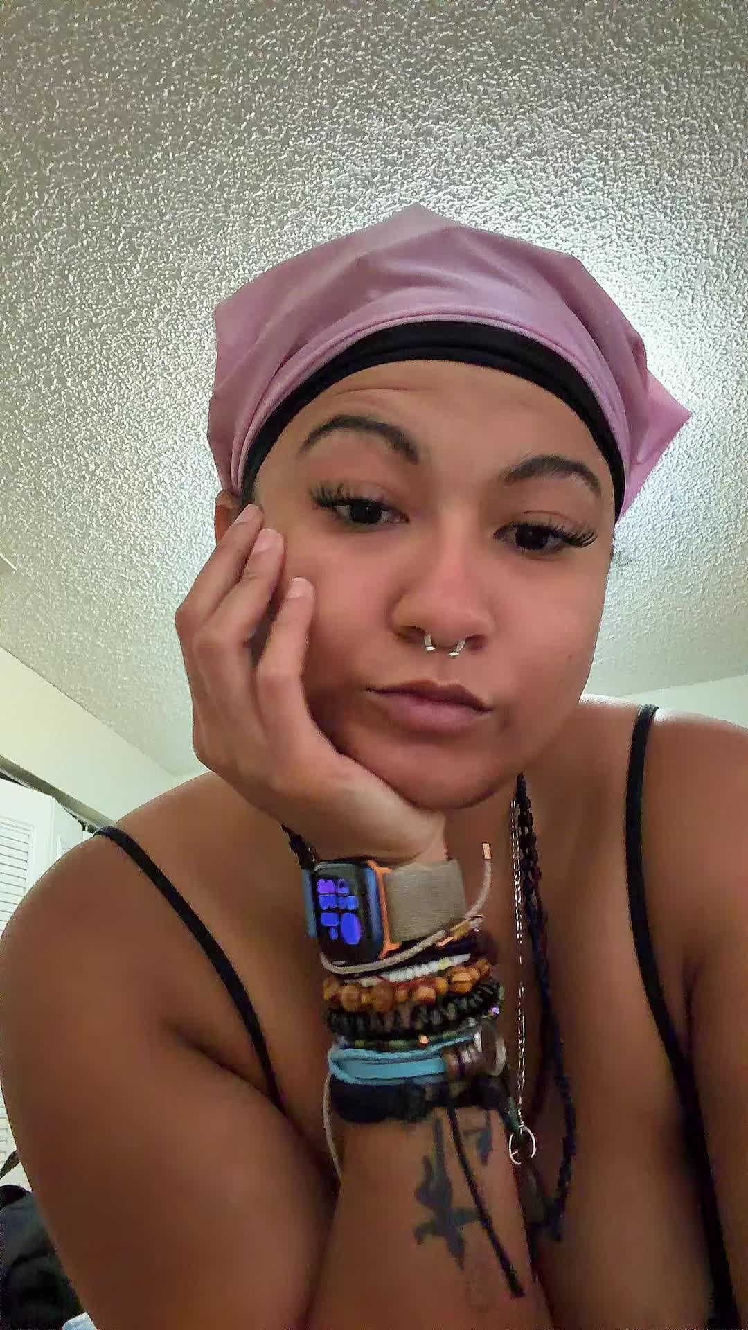 @QueenzRosita