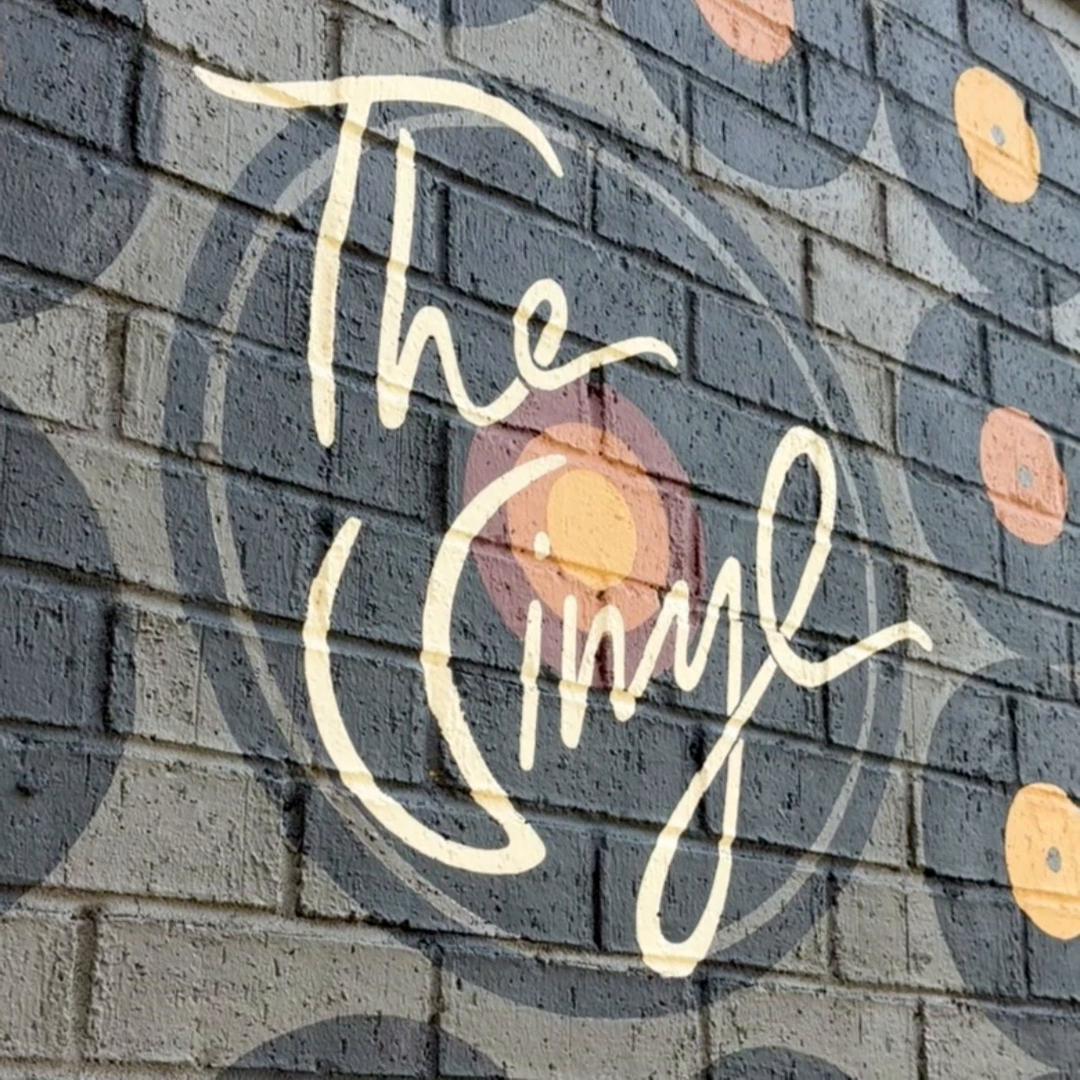 @thehometownetourist