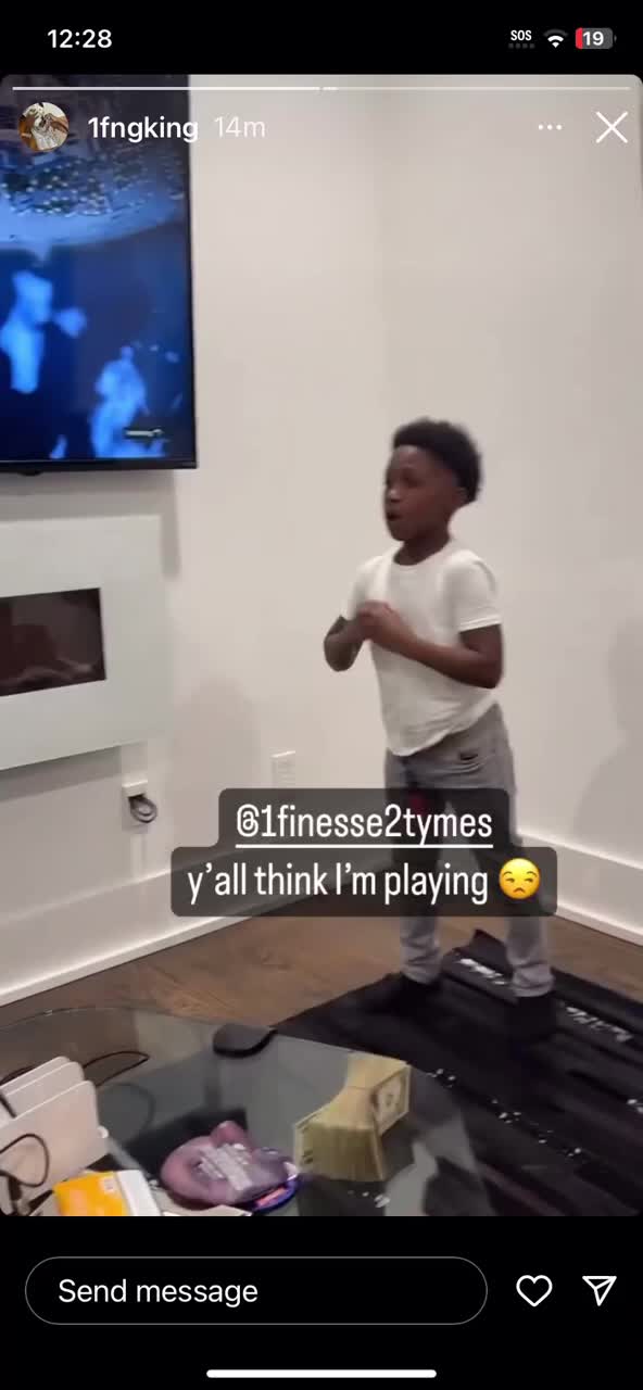 @️