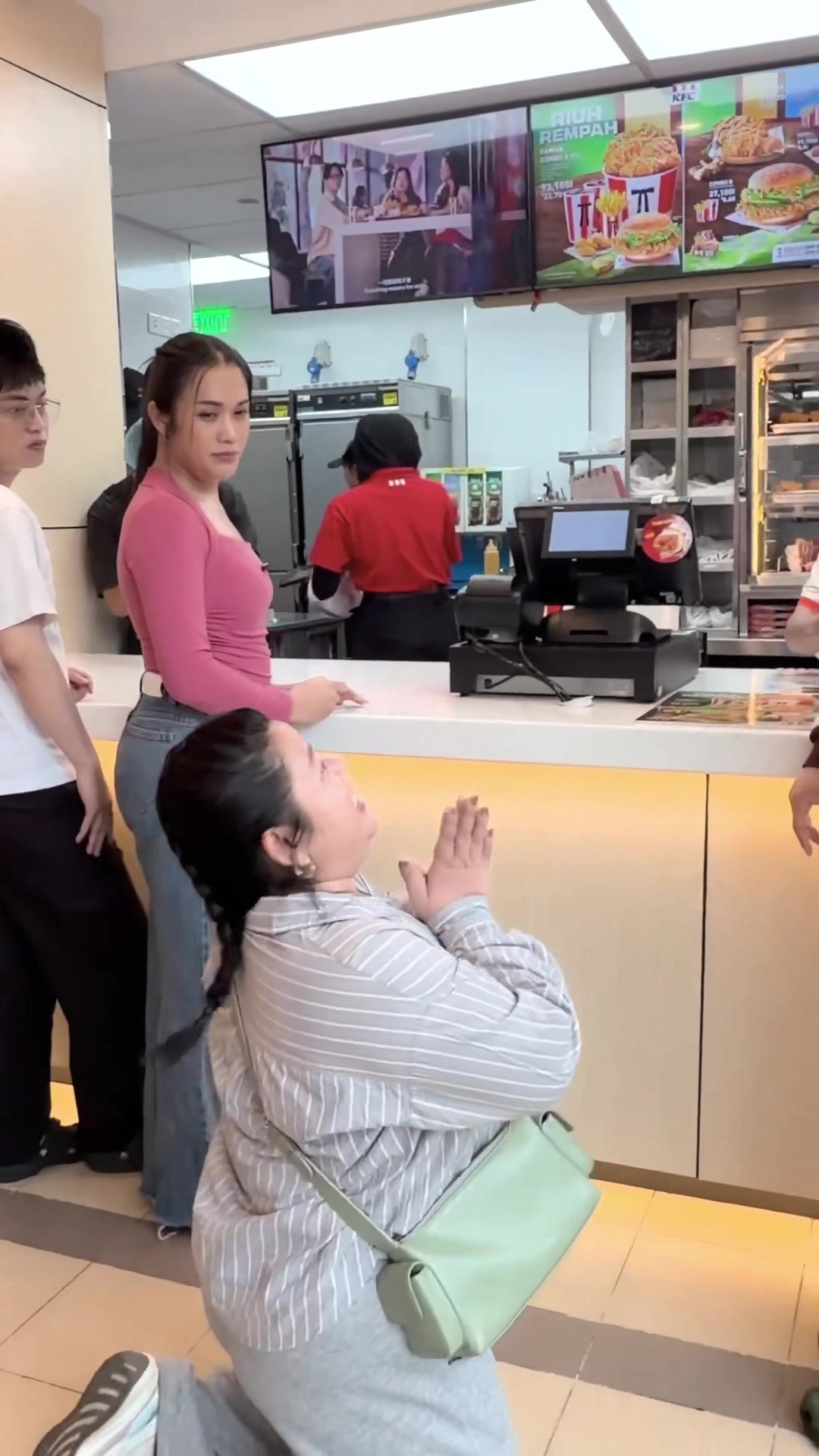 @Sreysros Susi ( អា ស៊ូសុី )