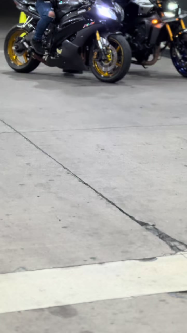 @De Le&oacute;n R6