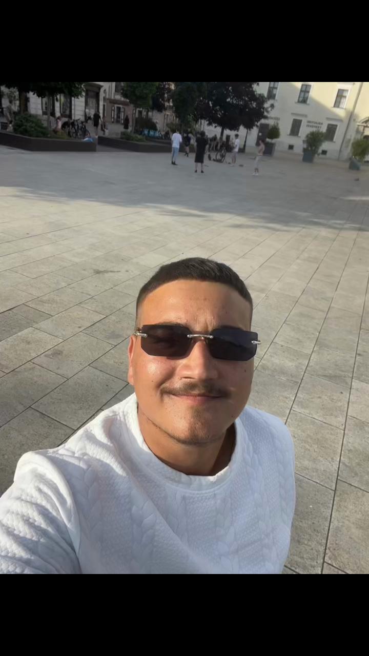 @Bandika