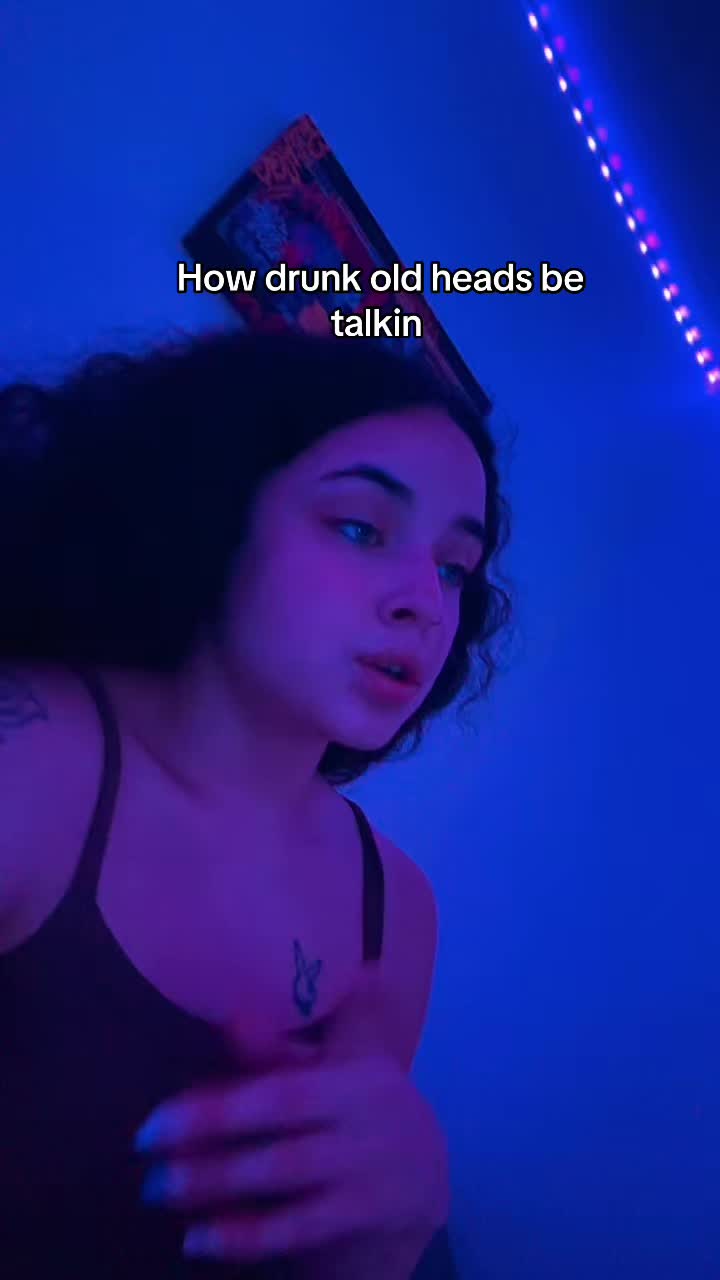 @Mia 🖤