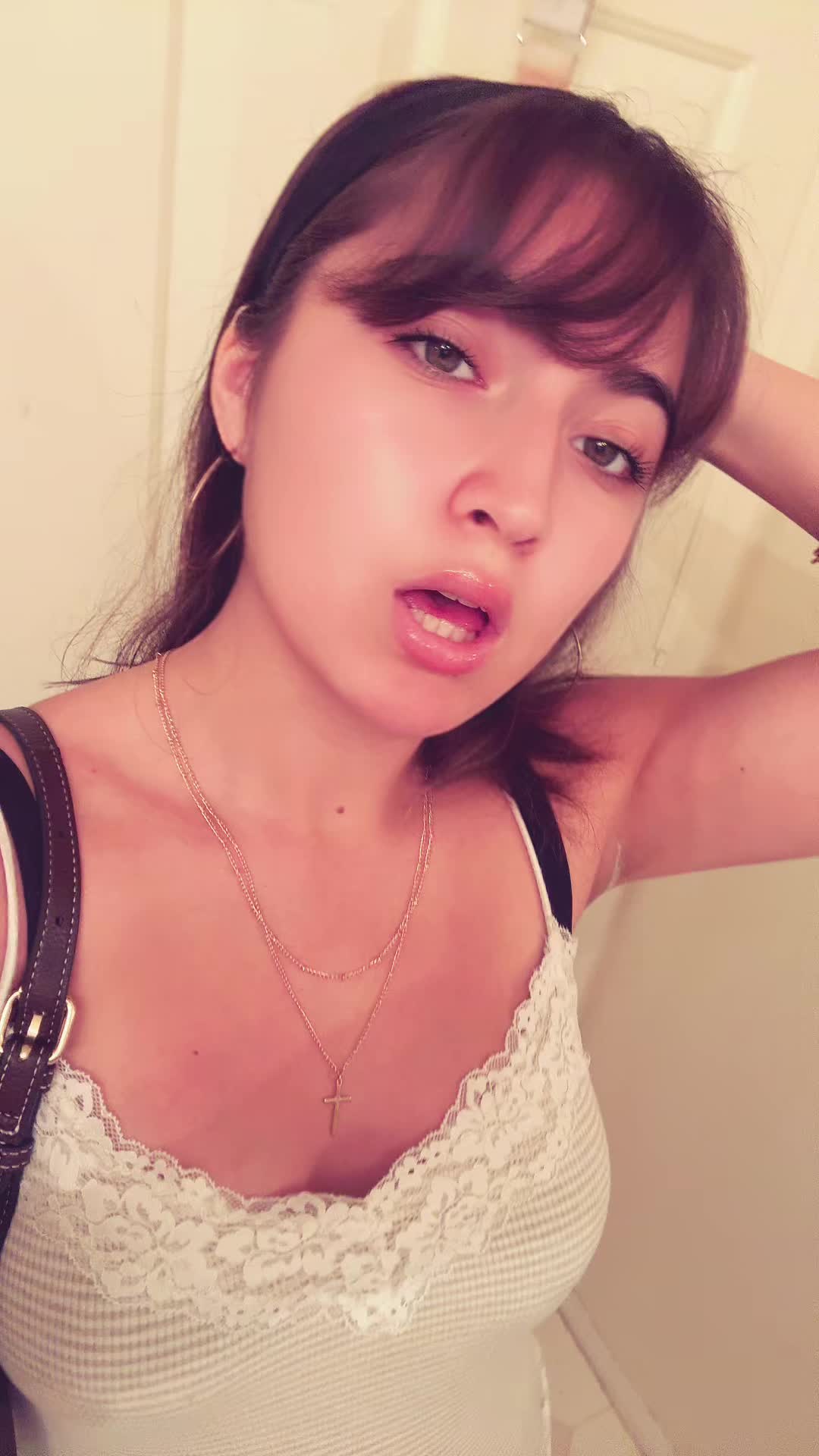 @adelina
