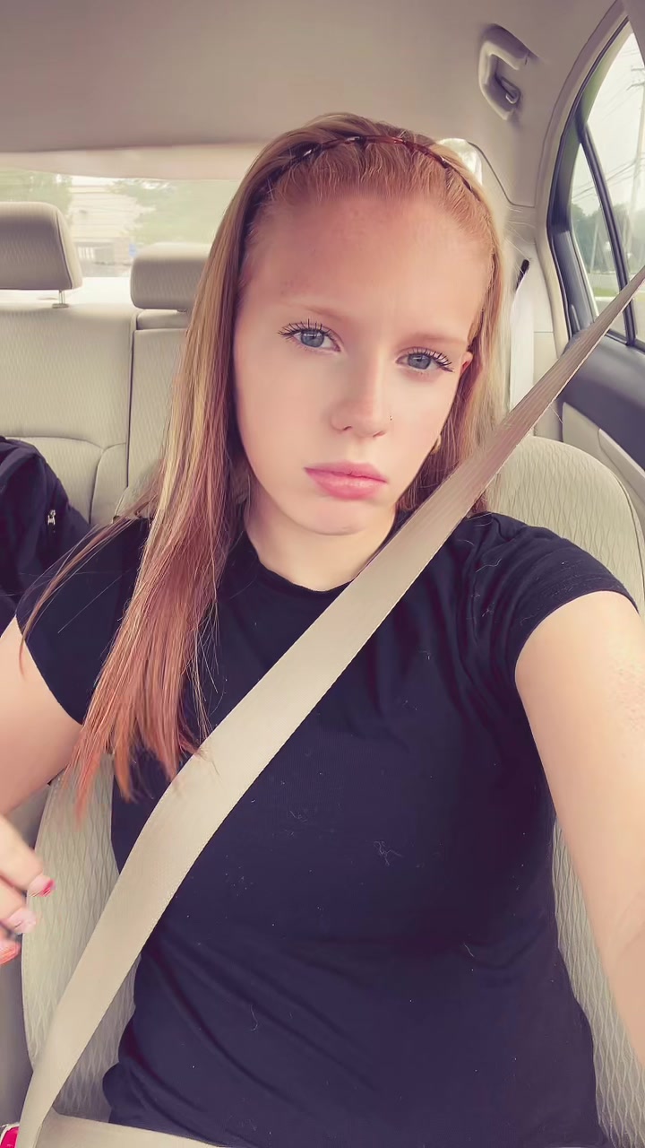 @krystalroseeeee