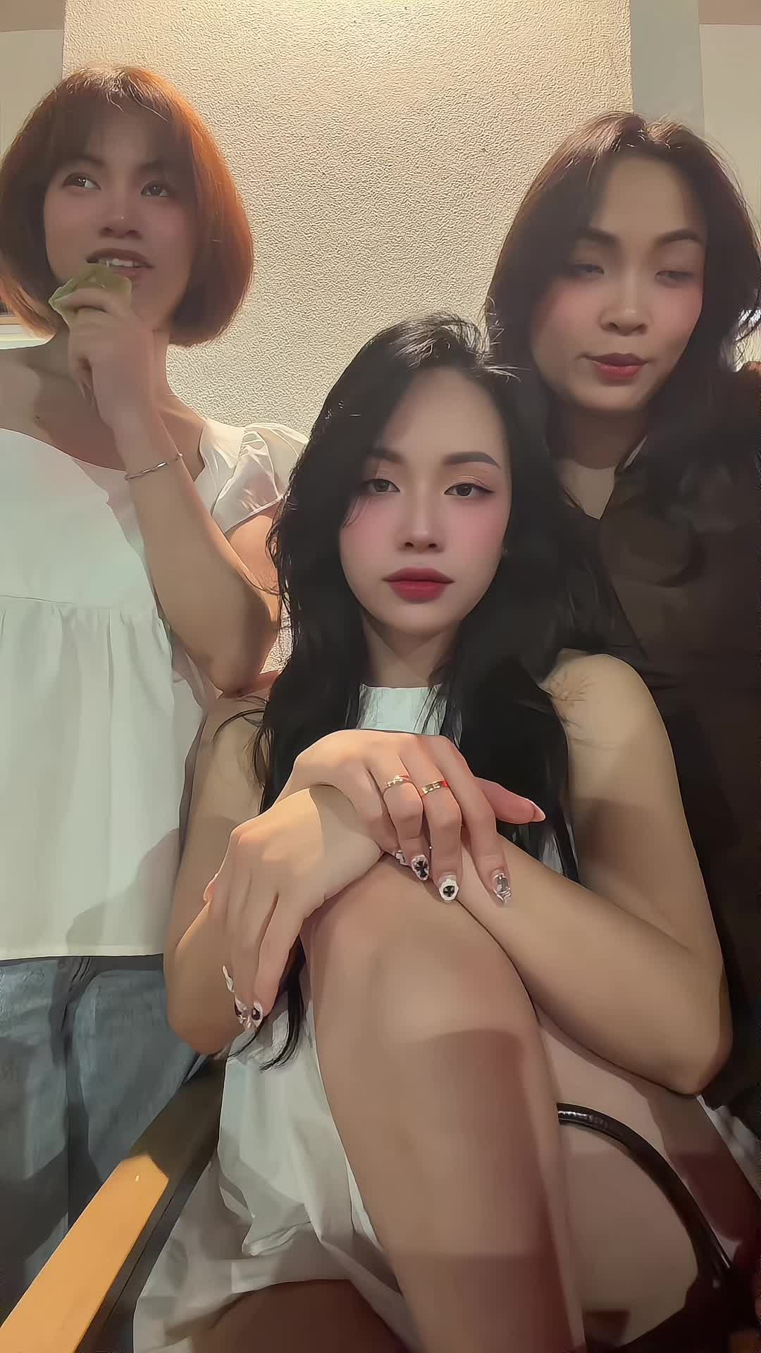 @Mi Nơ