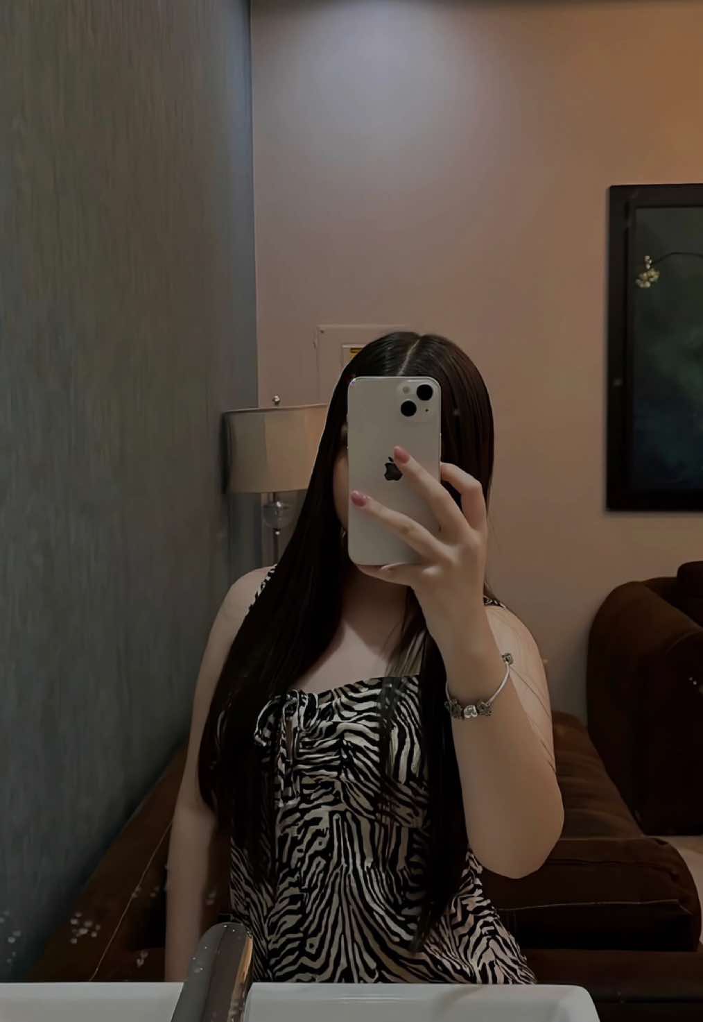 @aylinn