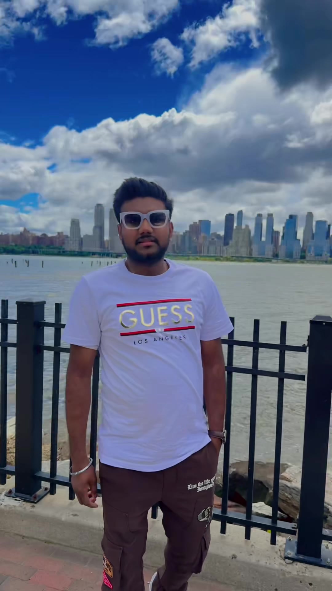 @🇺🇸Sam🇵🇰