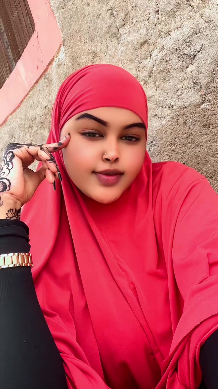 @Queen Iftizam 🥀🦋