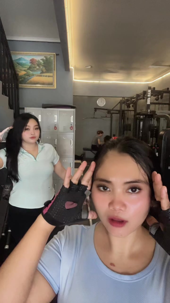 @Estervania03
