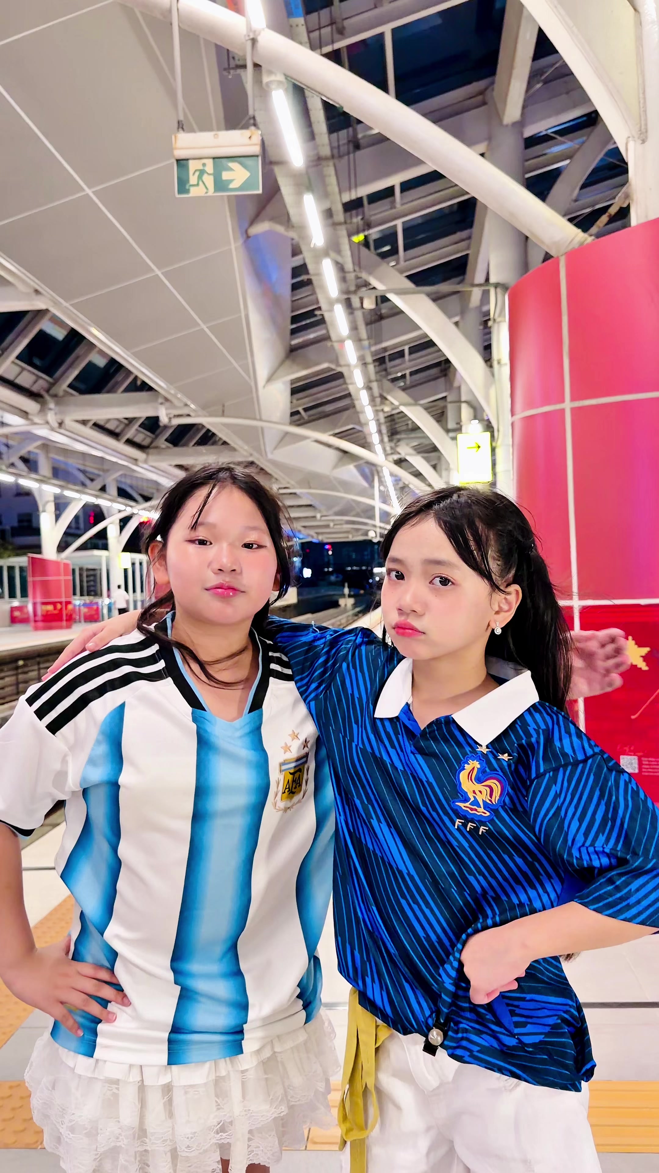@Lê Ngọc Vy (Bella)