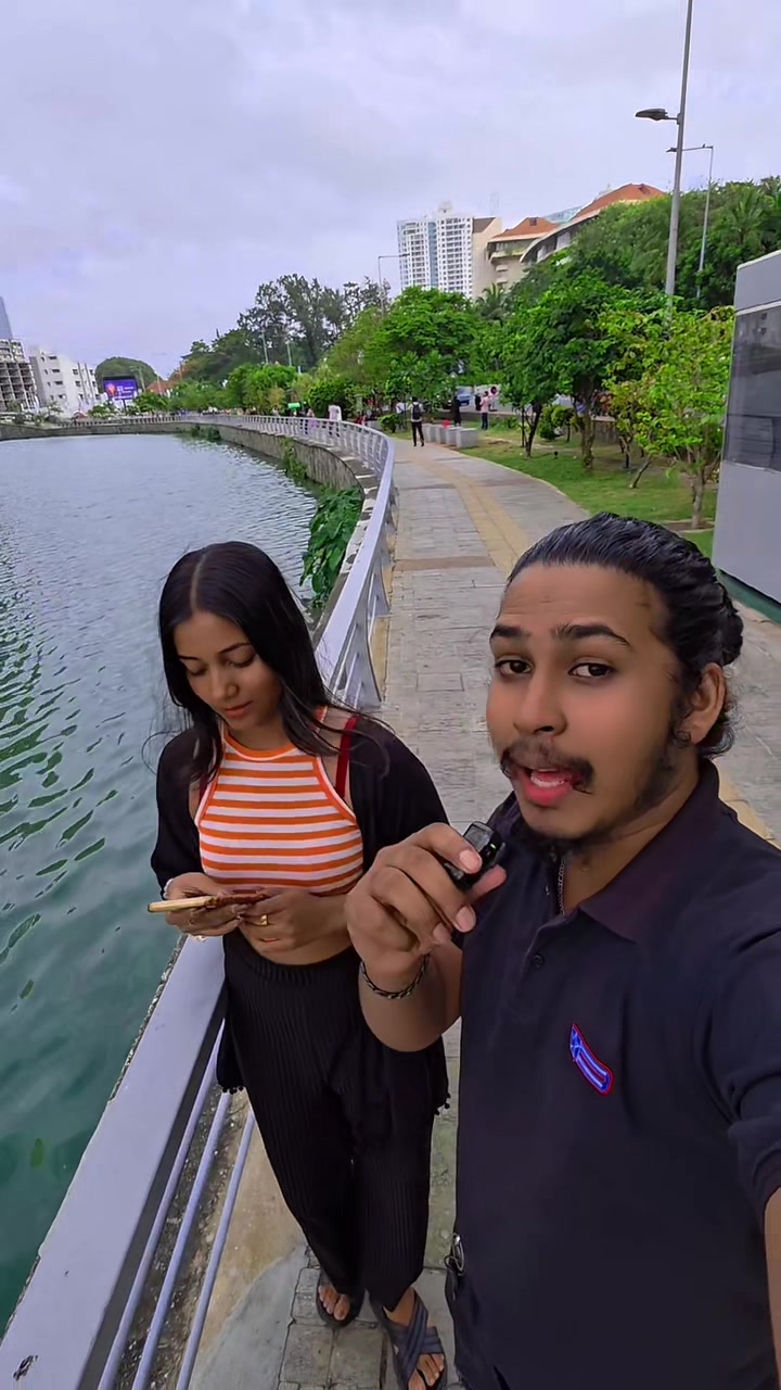 @Hashi Karunarathna 🧛&zwj;♀️