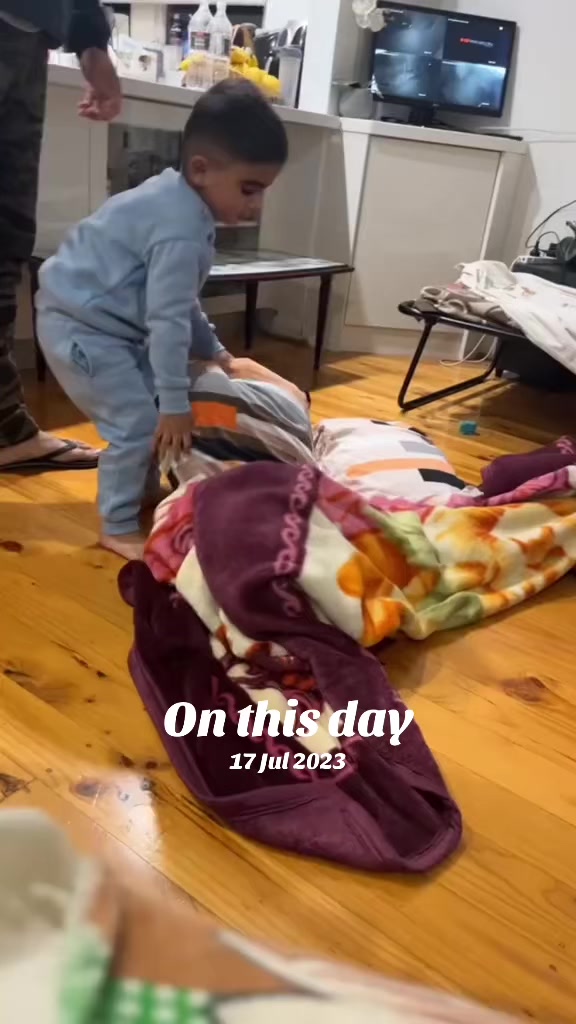 @Adelaideਆਲੇ