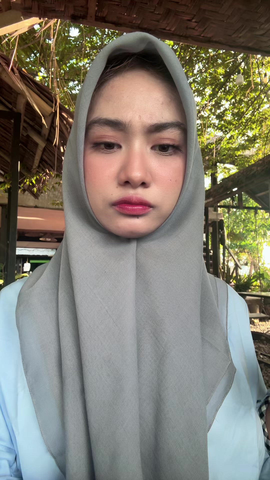 @Bella