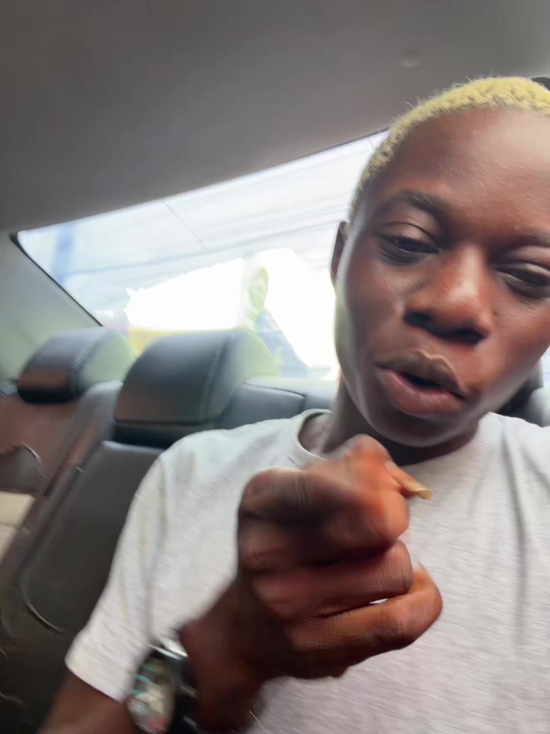 @KUNLE🤍✨