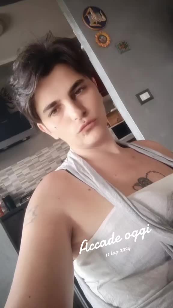 @ᴸᵒʳʸ84 🌈