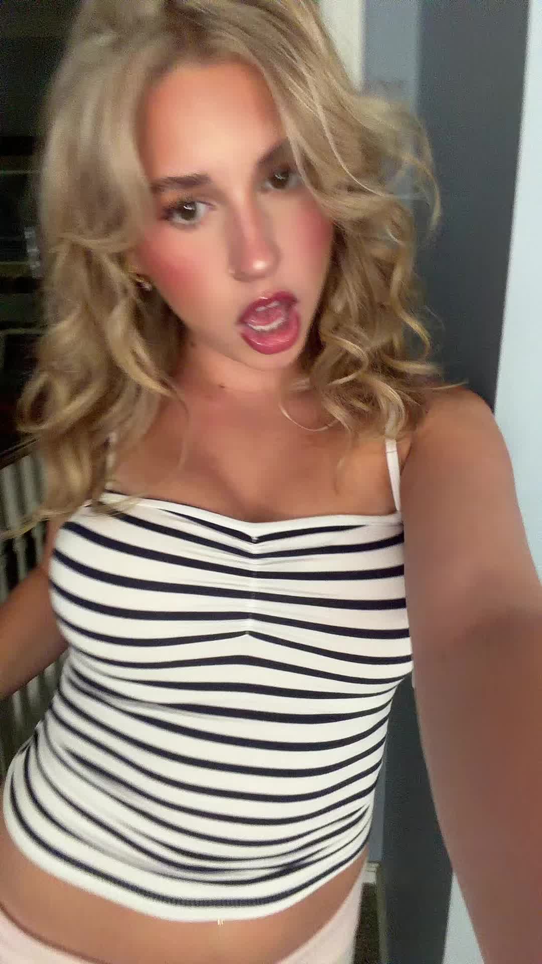 @mikayla