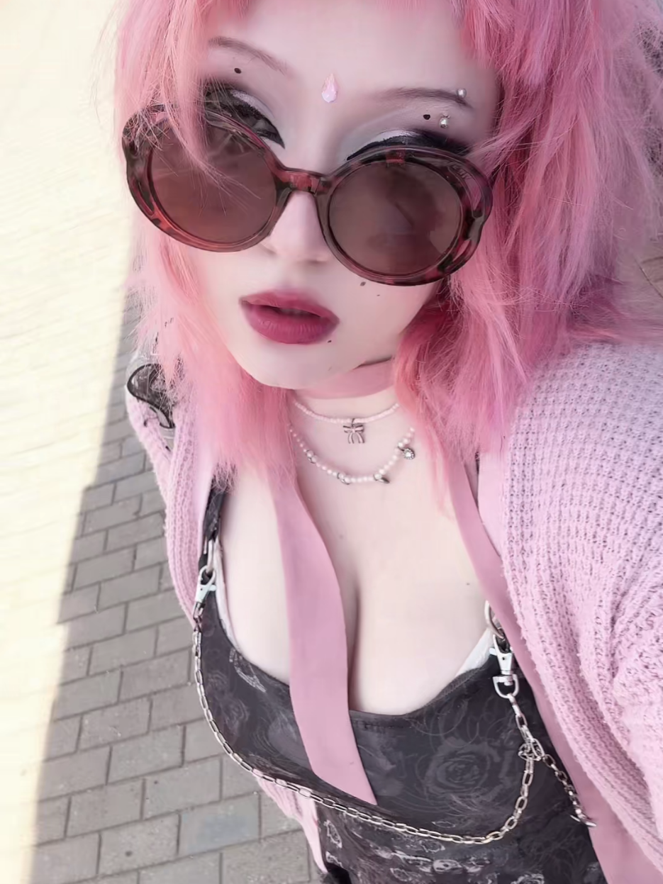 @мілка котік 🍓