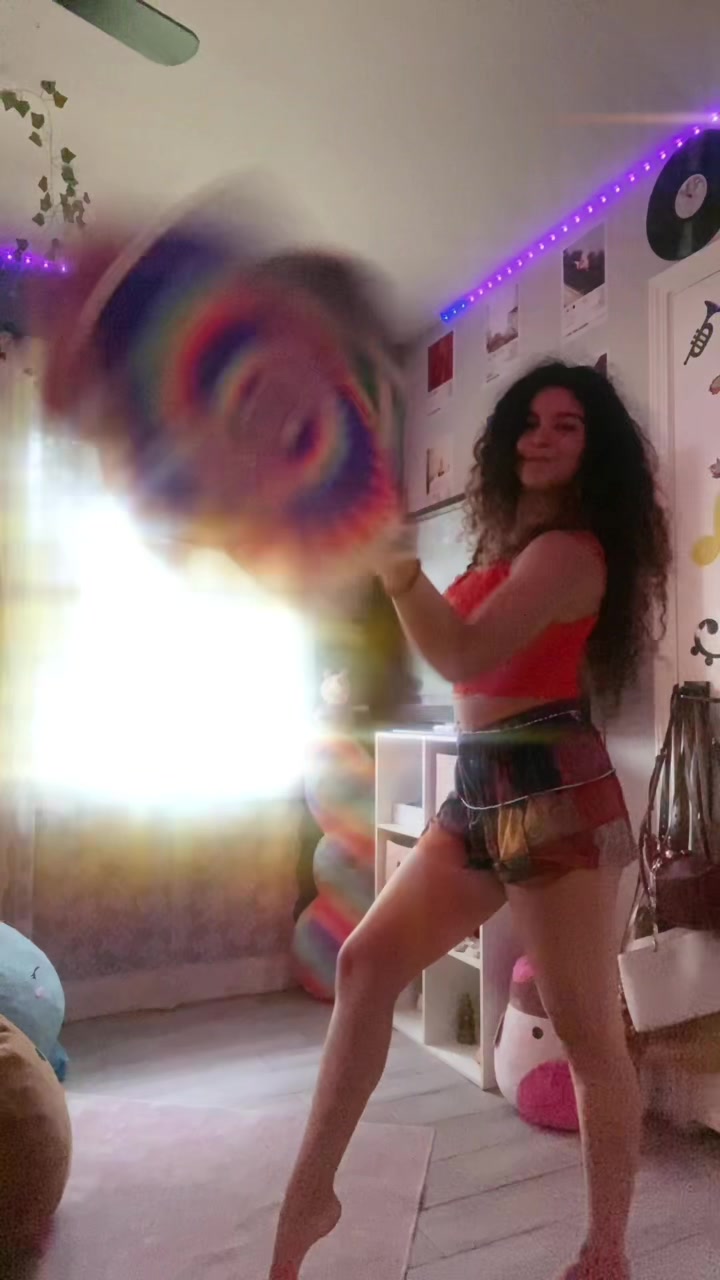 @Gia🌞🎵🌈✨🦋.