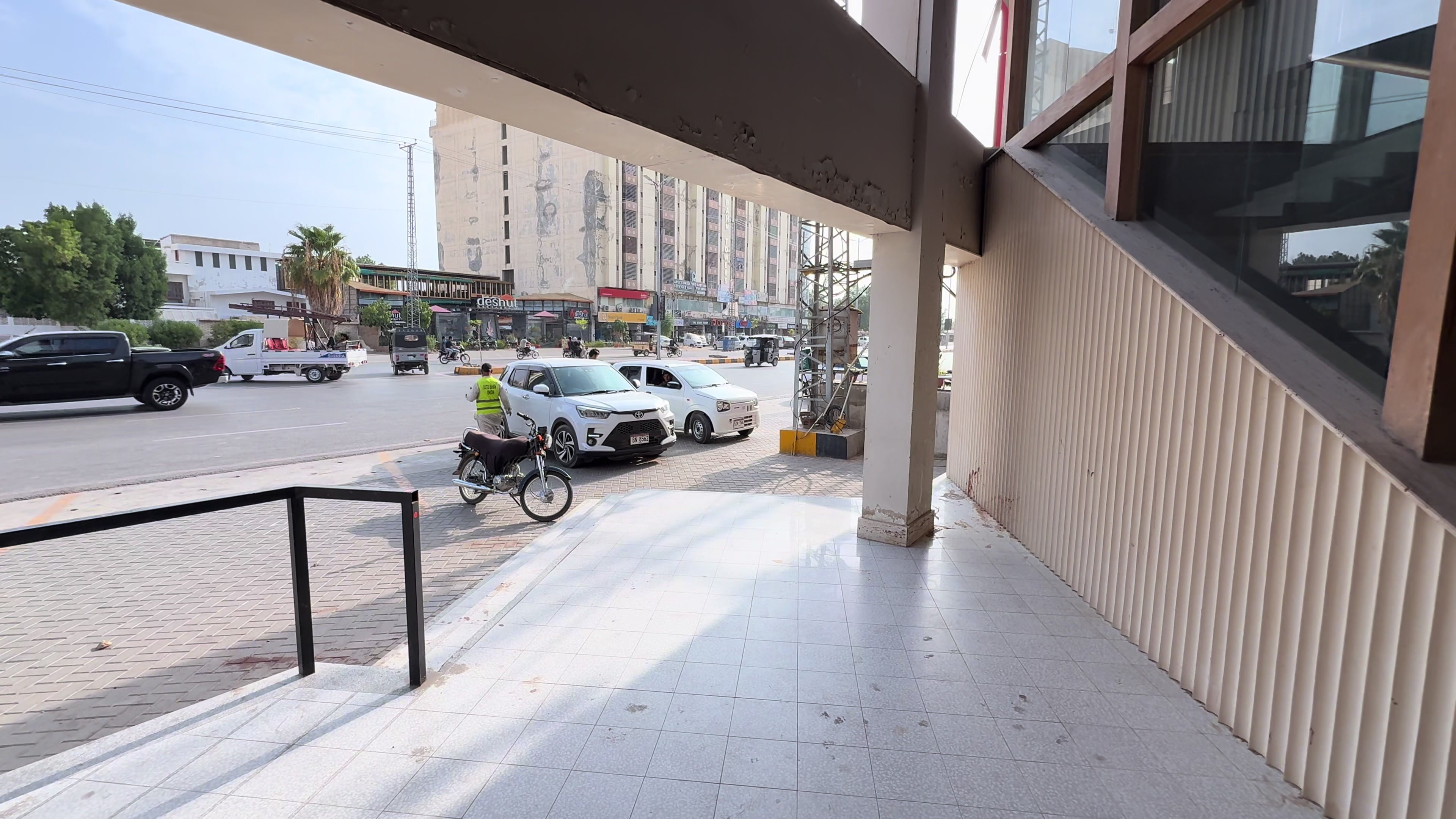 @Real Estate & Construction W..