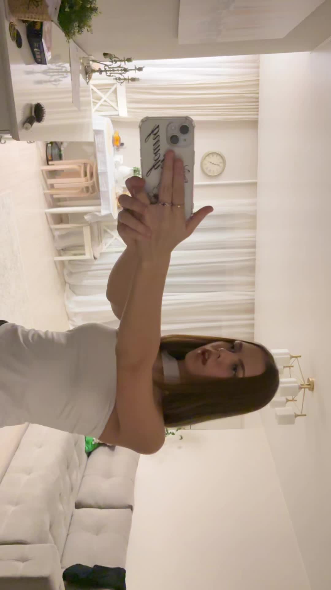 @༒