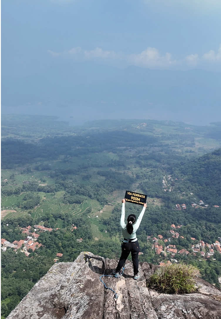 @Putri Nadeak