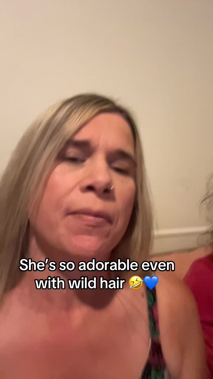 @Hotmomvibes