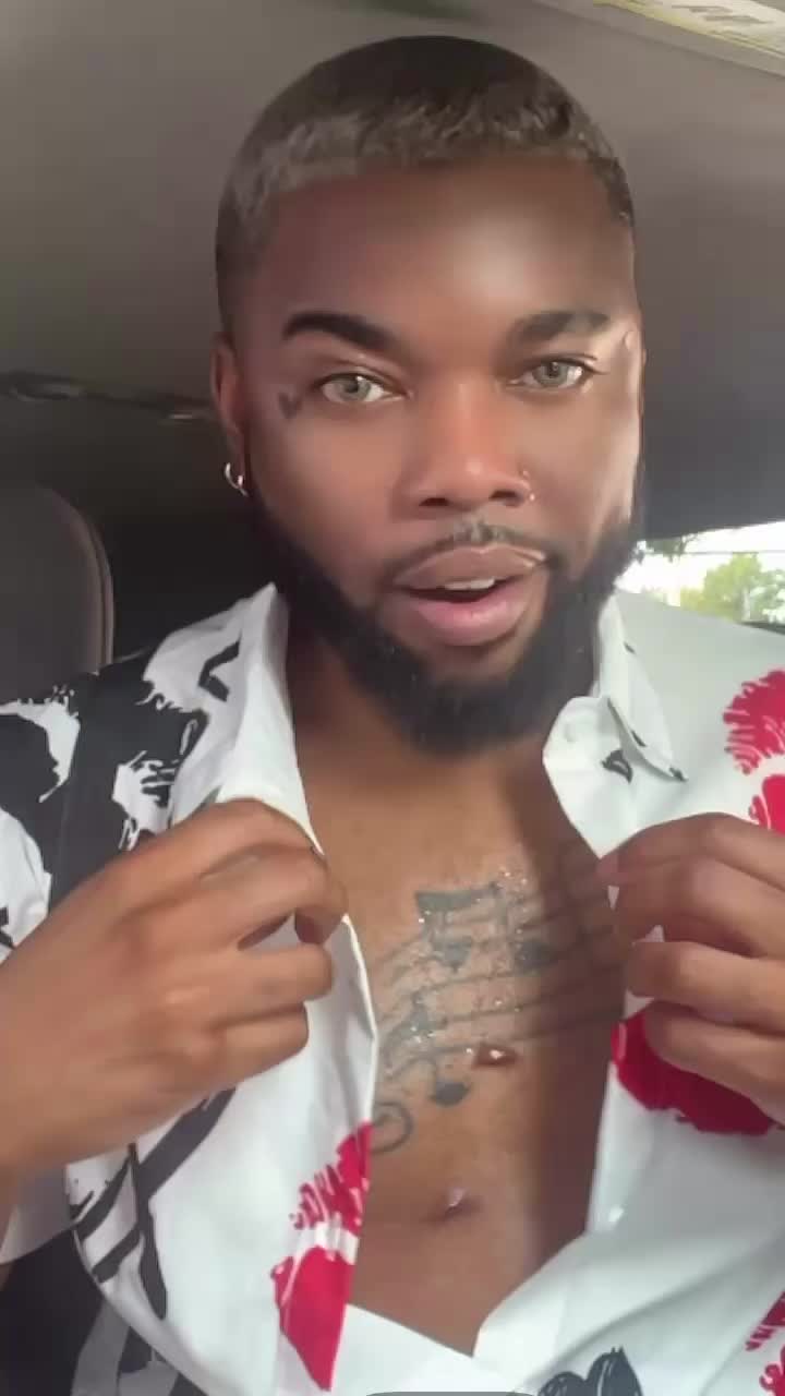 @Maurice_Q_Shakur