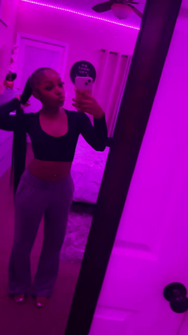 @justasexcleoo