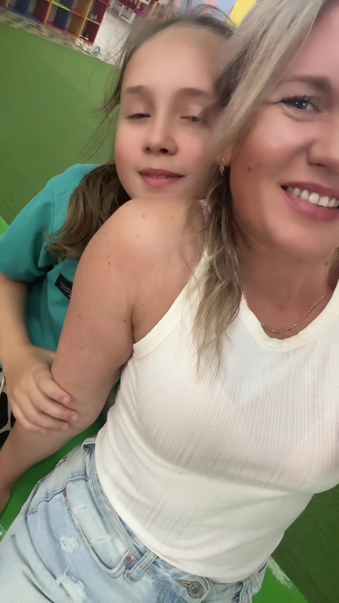 @Amazonka777