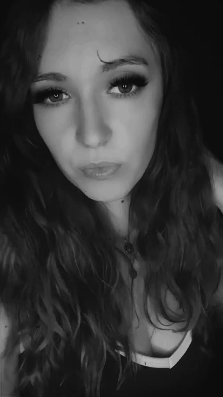 @༺&deg;&bull;★✿❤️👑ㄥ𝚞𝓂ꪋ𝔯ꪋ👑❤️✿★&bull;&deg;༻