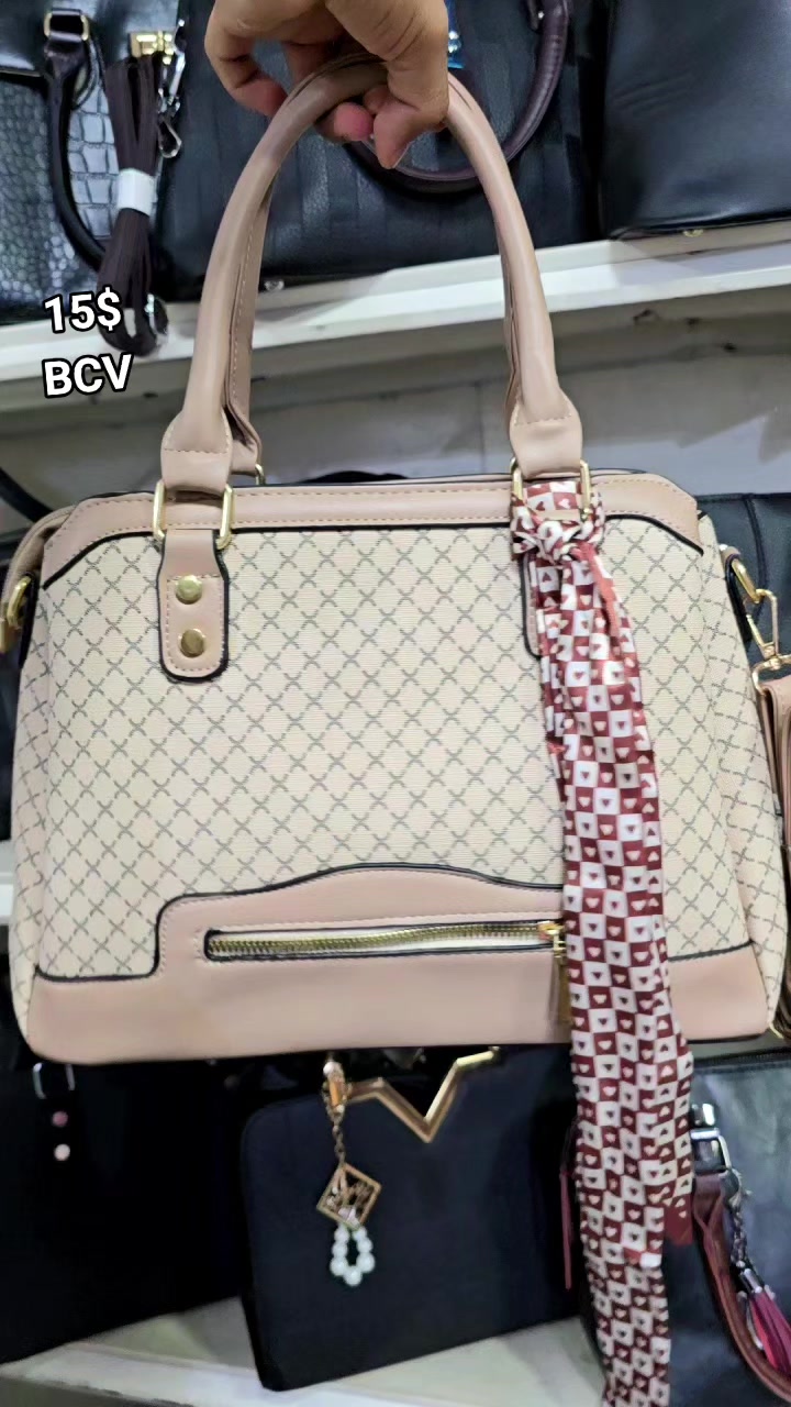 @accesorioj.t81 (La 54)