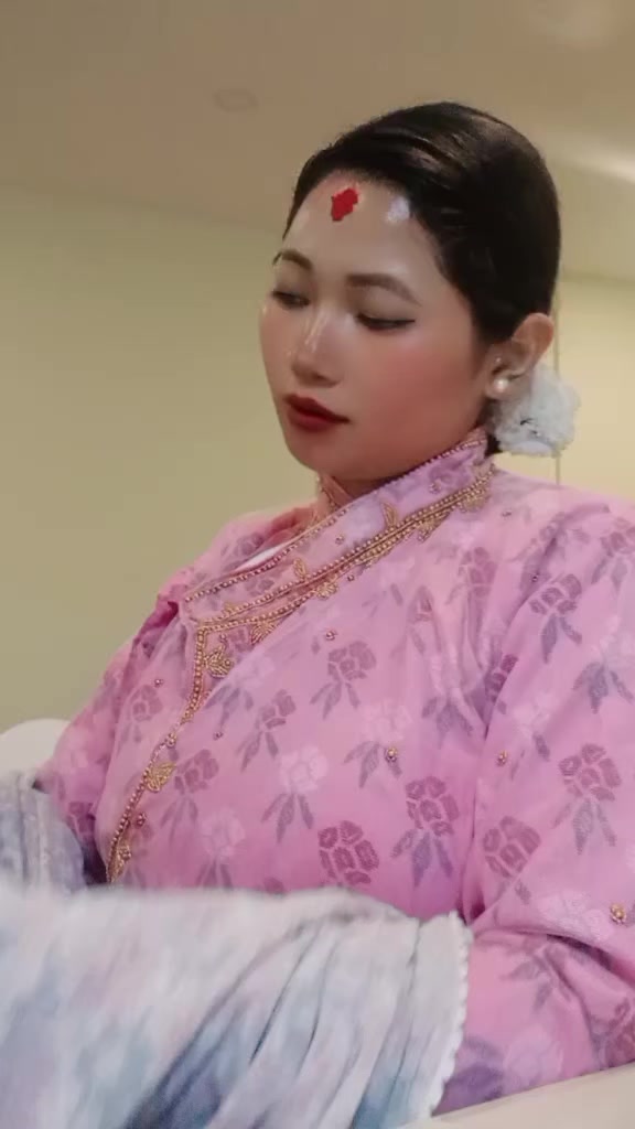 @_𝔄𝔫𝔲𝔨𝔞🌻