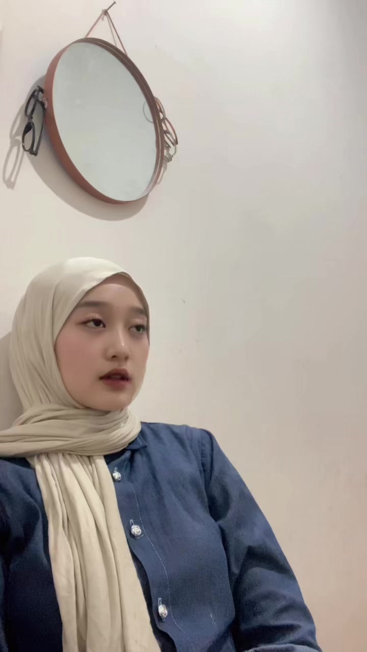 @Vaniaaa_
