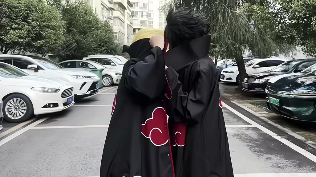 @𝘼𝙩𝙨𝙪𝙠𝙞抖音爱♪∽