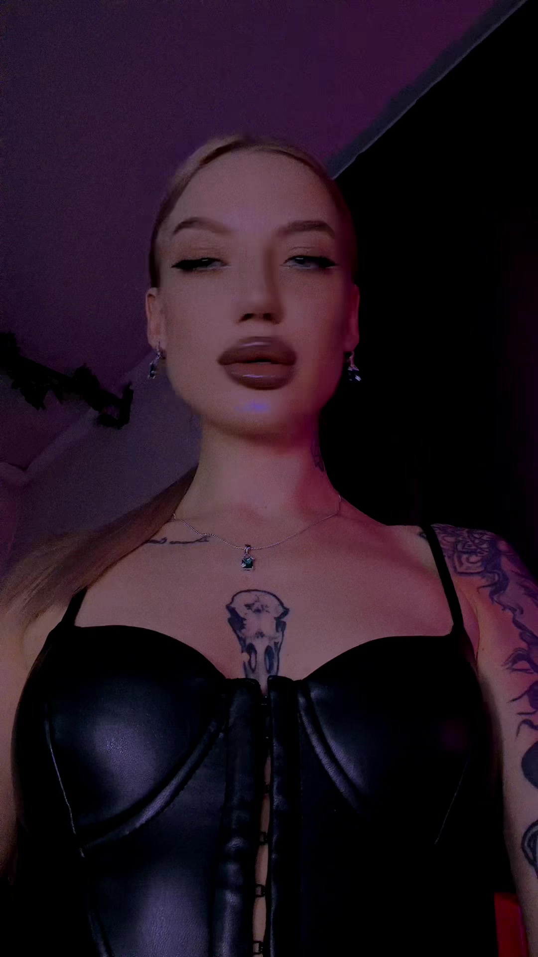 @Alina666Misstress