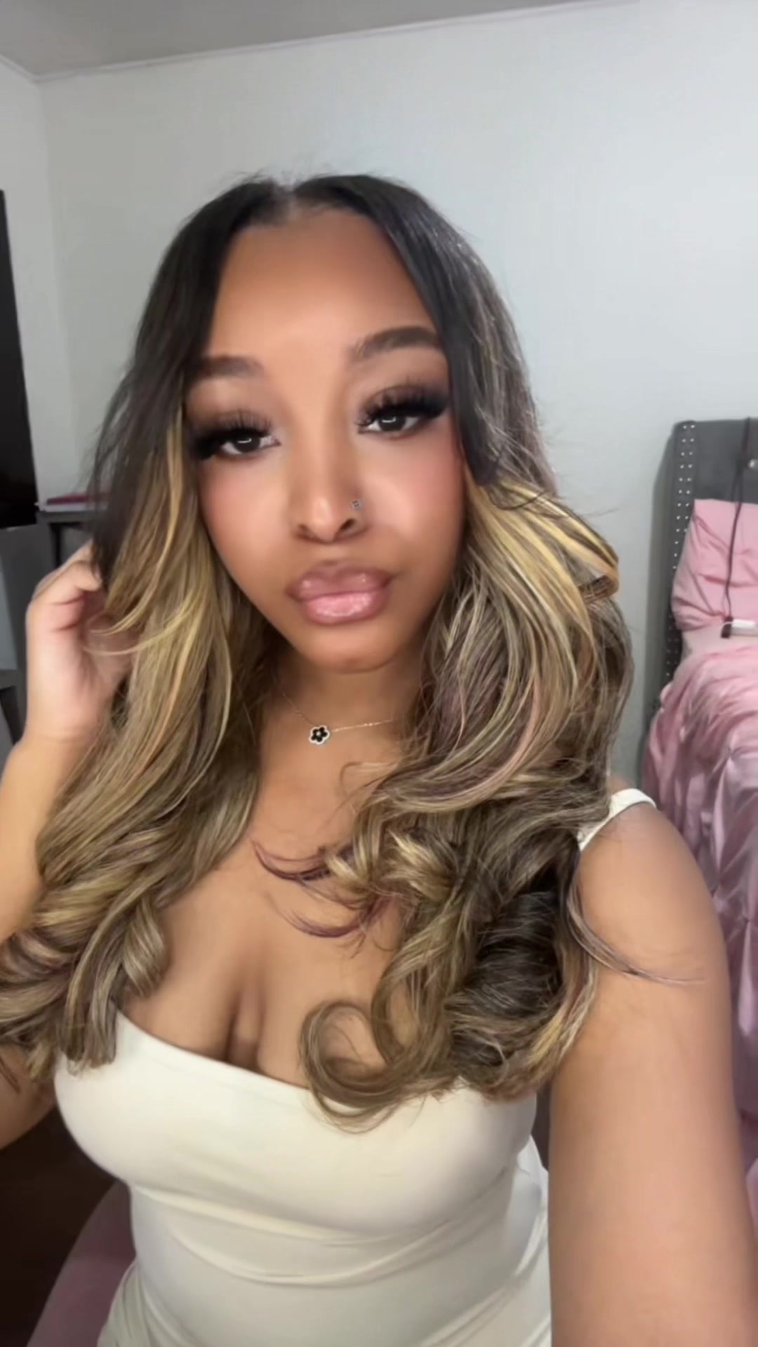 @prettylittlelightskin